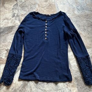 Elegant Navy Long Sleeve Top with Crochet Sleeves